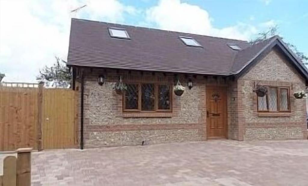 Вілла Hunters Retreat Lyminster Екстер'єр фото